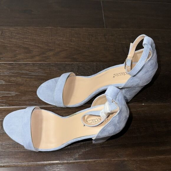 WOMENS LIGHT BLUE SHOE DAZZLE SANDAL SIZE 11 - Picture 9 of 10